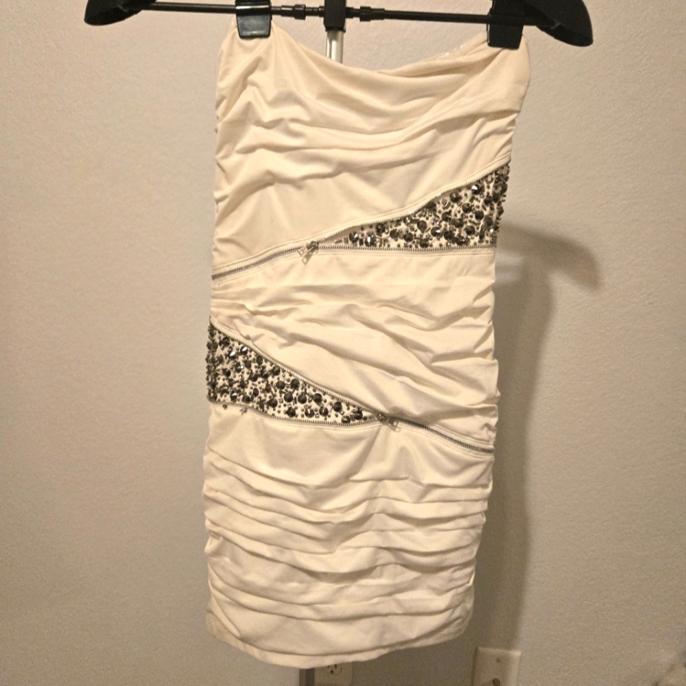 White Sleevless Cocktail Dress with rhinestone detail size S